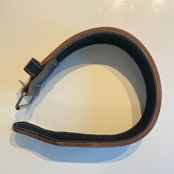 Rogue 13mm Powerlifting belt - Picture 8 of 10